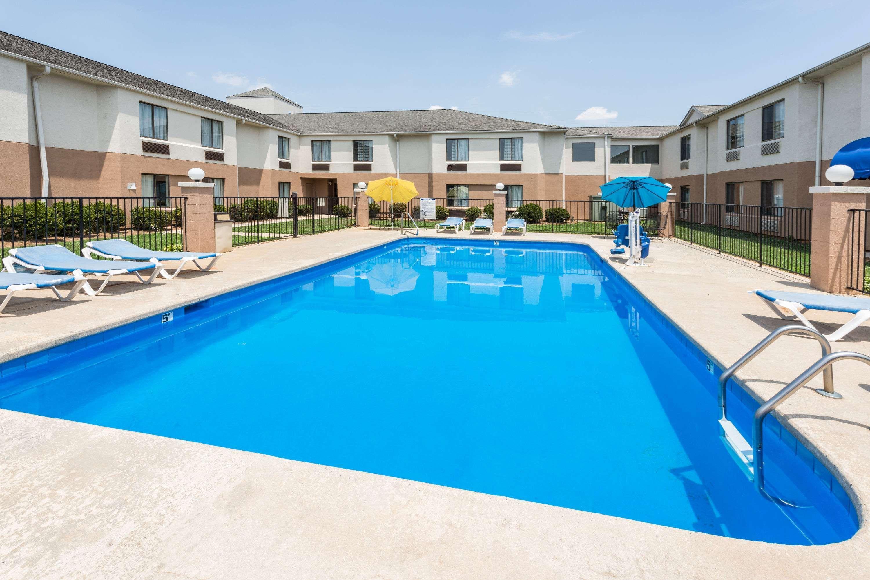 Days Inn By Wyndham Yadkinville Exterior foto